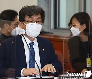 과방위 출석한 엄재식 원안위원장