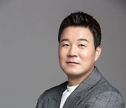 '테니스 전설' 이형택, FNC와 전속계약..'뭉찬' 김용만·정형돈과 한솥밥