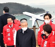 민주당 부산시당 "국민의힘 가덕신공항 지지 환영"