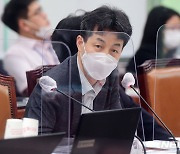 '법관 탄핵안 발의 불참' 윤건영 "본회의서 찬성할 것"