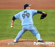 류현진, 3일 美 출국.."국민들 힘낼 수 있도록 좋은 소식 전할 것"