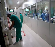 "브라질서 2종의 변이 코로나에 동시 감염된 환자 확인"
