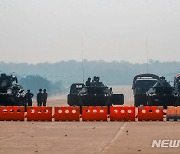 미얀마 의료진, 軍 관련 의료행위 거부..'군부 쿠데타' 불복종 움직임