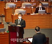 [포토]대정부질문, '답변하는 서욱 국방부 장관'