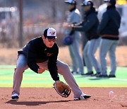 '분위기 메이커' 한화 이성열 "타도 노시환!"