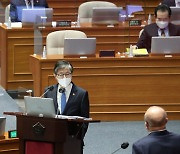 변창흠 "김해신공항, 법제처 의견 요청 후 가덕도 검토"