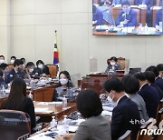 '주민자치회법' 서두르는 與..野 "선거조직 악용" 우려