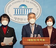 與보다 센 최강욱 '언론개혁' 법안..민주당도 "2월 입법" 강조