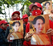 미얀마 '수지 구금해제' 시위서 총성.. "38구경 총 사용하라" 문서 공개
