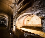 ITALY MONUMENTS SAN GENNARO CATACOMBS