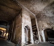 ITALY MONUMENTS SAN GENNARO CATACOMBS