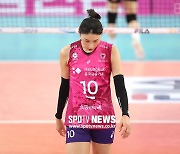 [포토S] 아쉬워하는 김연경