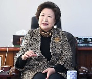 [데스크가 만났습니다]남성희 한국전문대학교육협의회장 "변화 속에 고등직업교육 기회 있다"