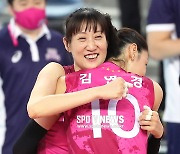 [포토S] 김연경-김세영, 뜨거운 포옹