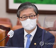 변창흠 "가덕도 신공항, 찬반 문제 아냐..특별법 통과되면 집행"