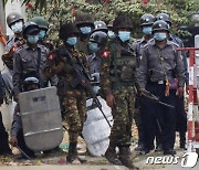 외교부 "미얀마 시위 강경진압에 사상자 발생..깊은 우려"