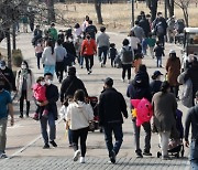 코로나 끝난 듯..전국 관광지 북적북적 [포착]