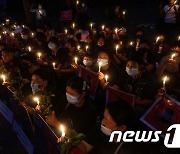 미얀마 '피의 주말'..최소 4명 시위대 사망, 부상자 100여명(종합)