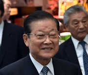 김정은, '노력영웅' 총련 허종만 의장에 86세 생일 축하