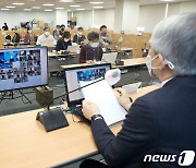 최기영 장관 "이익 배분 필요하지만..제도화 방안은 말하기 어려워"