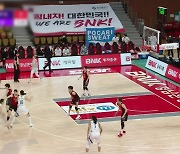 우리은행, 정규리그 13번째 우승..최종전 완승