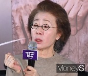 '미나리' 윤여정 24관왕.. 거침없는 행보 '주목'