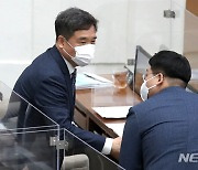 서정협 "11월까지 서울시민 70% 백신 접종..1조 긴급지원도"