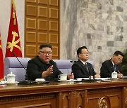 "행정경제 간부 존중하라".. 내각 '힘 실어주기' 이어가는 北