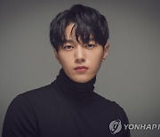 배우 김명수, 해병대 입대.."내년 8월 새로운 모습으로 뵐게요"