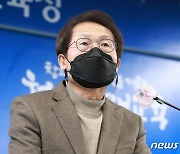 조희연 띄운 '유치원 무상급식' 힘 받나..여권도 지원사격
