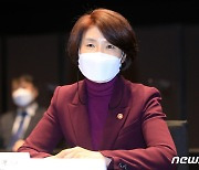 한정애, '한-영' 기후협력 방안 논의..탄소중립 선도적 이행 차원