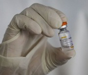 필리핀, 中 시노백 백신 의료진에 접종 않기로.."효과 기대 이하"