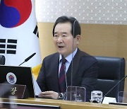 정세균 "65세 이상 화이자 접종 가능성"..文·총리도 대상