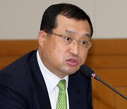 임성근 판사, '탄핵 심판 주심' 이석태 헌법재판관 기피신청