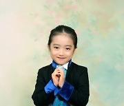 '정성윤♥' 김미려, 딸 드레스 거부한 졸업사진..그래도 인형같네