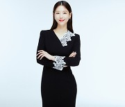 '기상캐스터 출신' 조수연, 시크·도도·단아 새 프로필 공개