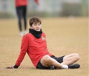 기성용 "축구선수 성폭행, 전혀 관련없어..법적대응 불사" (전문)