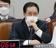 유영민 "문대통령, 檢 인사 발표 전 승인..신현수 사표 곧 결론"(종합2보)