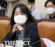 검찰 "정의연 안성쉼터 가격 특정 어렵다"..재판부 '갸우뚱'