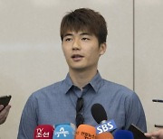"21년 전 후배 성폭행" 폭로글..기성용 "사실무근, 법적 대응"