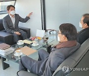 홍준표·윤상현 방문 받은 안철수