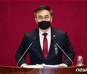 최형두 "文대통령, 경제부총리 총동원한 노골적인 선거개입"