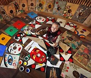 [ZOOM KOREA] After more than 60 years, this kite maker's ambitions are still sky high
