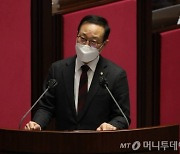 홍영표 "백신정쟁화는 반(反)국가행위..맞서 싸우겠다"