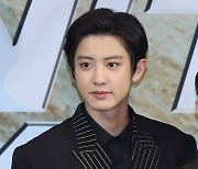 SM 측 "엑소 찬열, 3월 29일 현역 입대" [공식]