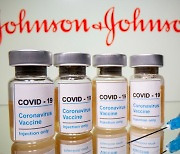 美 FDA 자문기구, 존슨앤존슨 백신 긴급사용 승인 권고