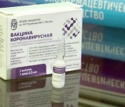 조롱받던 러시아 백신 인기 급등..저조한 접종률은 왜?