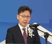 인사말하는 김현수 장관