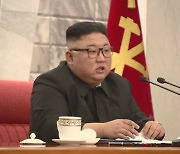 北 '김정은 위인전' 발간.."핵무력으로 美 핵 위협 역사 끝장내야"