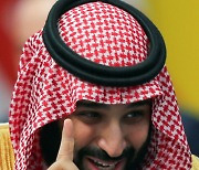 사우디 제재하며 "암살 배후" 왕세자는 제외..바이든의 '모순'